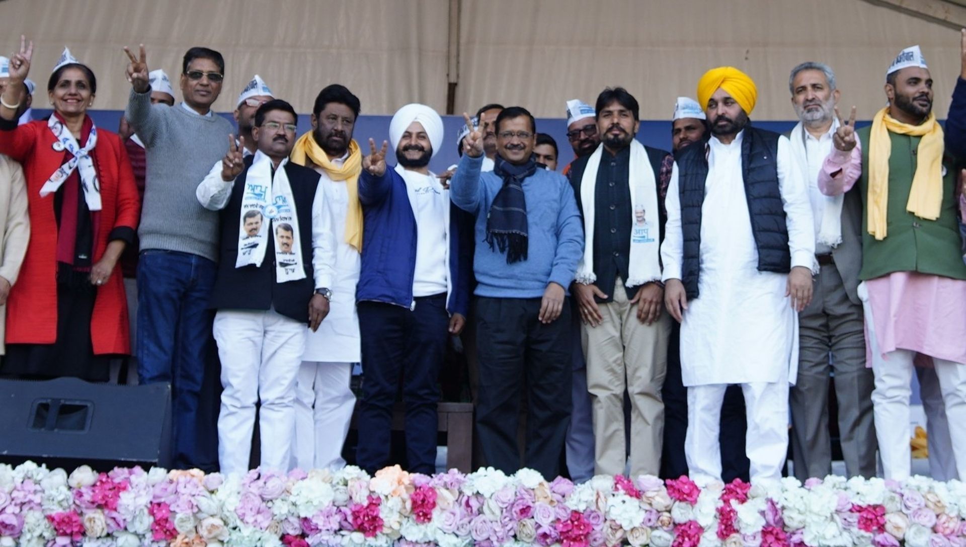 AAP leaders Get 14 Out of 35 seats in municipal election