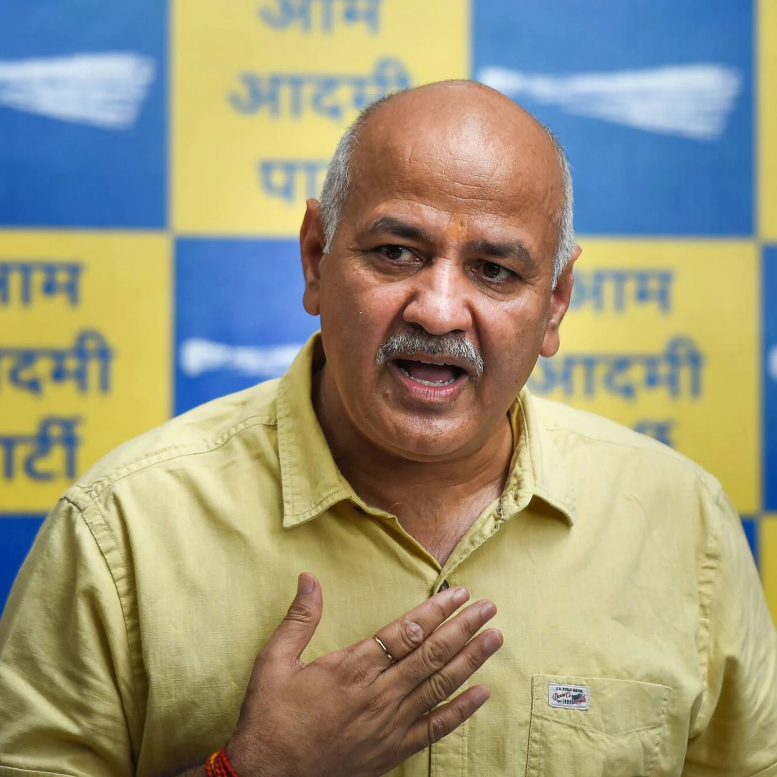 Deputy CM, Manish Sisodia on Saturday in a press conference said, “BJP members should read the jail manual before throwing allegations such as this around.”