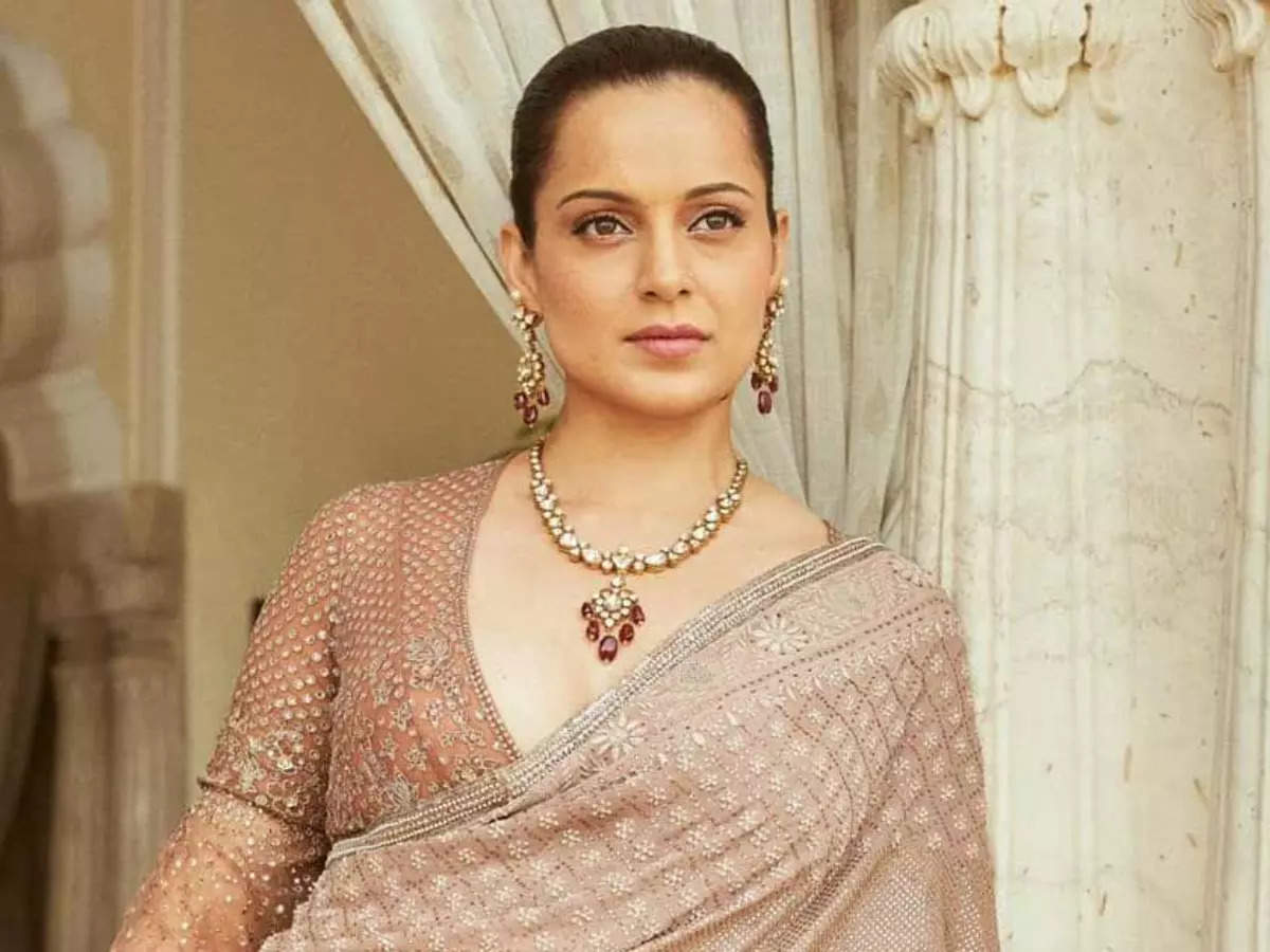 Aathvya - AN1715 Kangana Ranaut inspired choker set... | Facebook