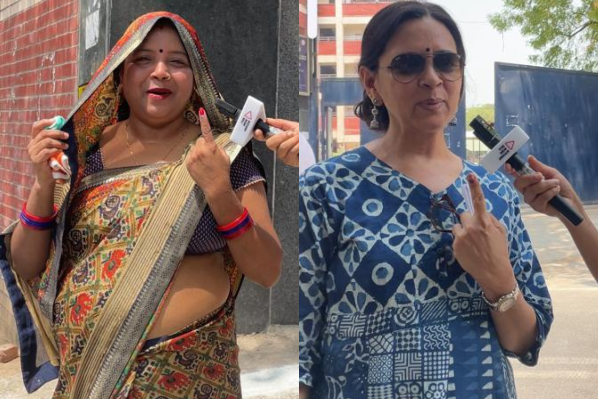 Delhi voters showing their voting sign after 6th phase of Lok Sabha Elections