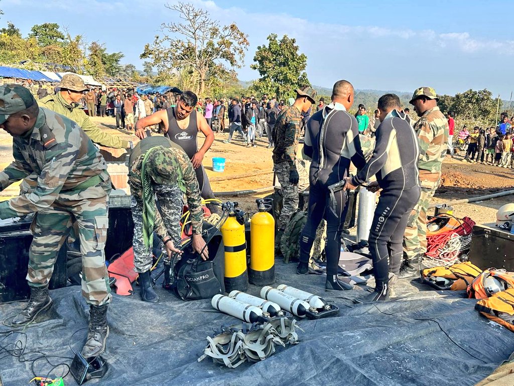 21 Para SF recovers miner’s body from flooded mine in Umrangso, Assam.